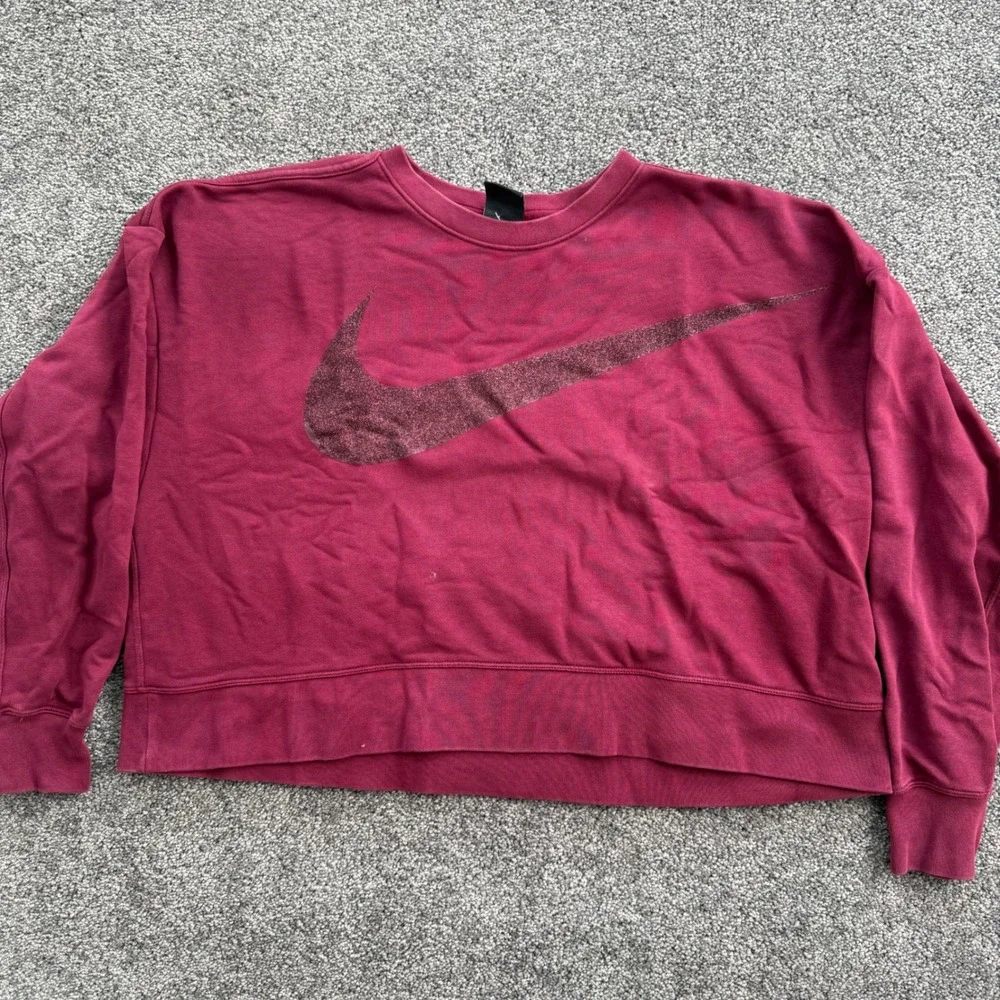 Nike Dri-FIT Womens Cropped Sweatshirt Burgundy Glitter Swoosh CU9014-638 L
